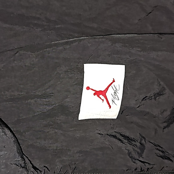 NWT Nike Air Jordan Flight Cropped Wind Breaker (Med) - Picture 4 of 5